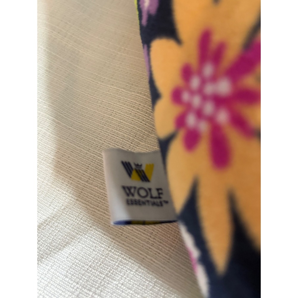 Wolf Essentials Floral Fleece Travel Neck Pillow Navy Blue Multi Color Snap - Picture 3 of 4